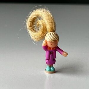 Vintage polly pocket comb and n curl doll 1995 toy